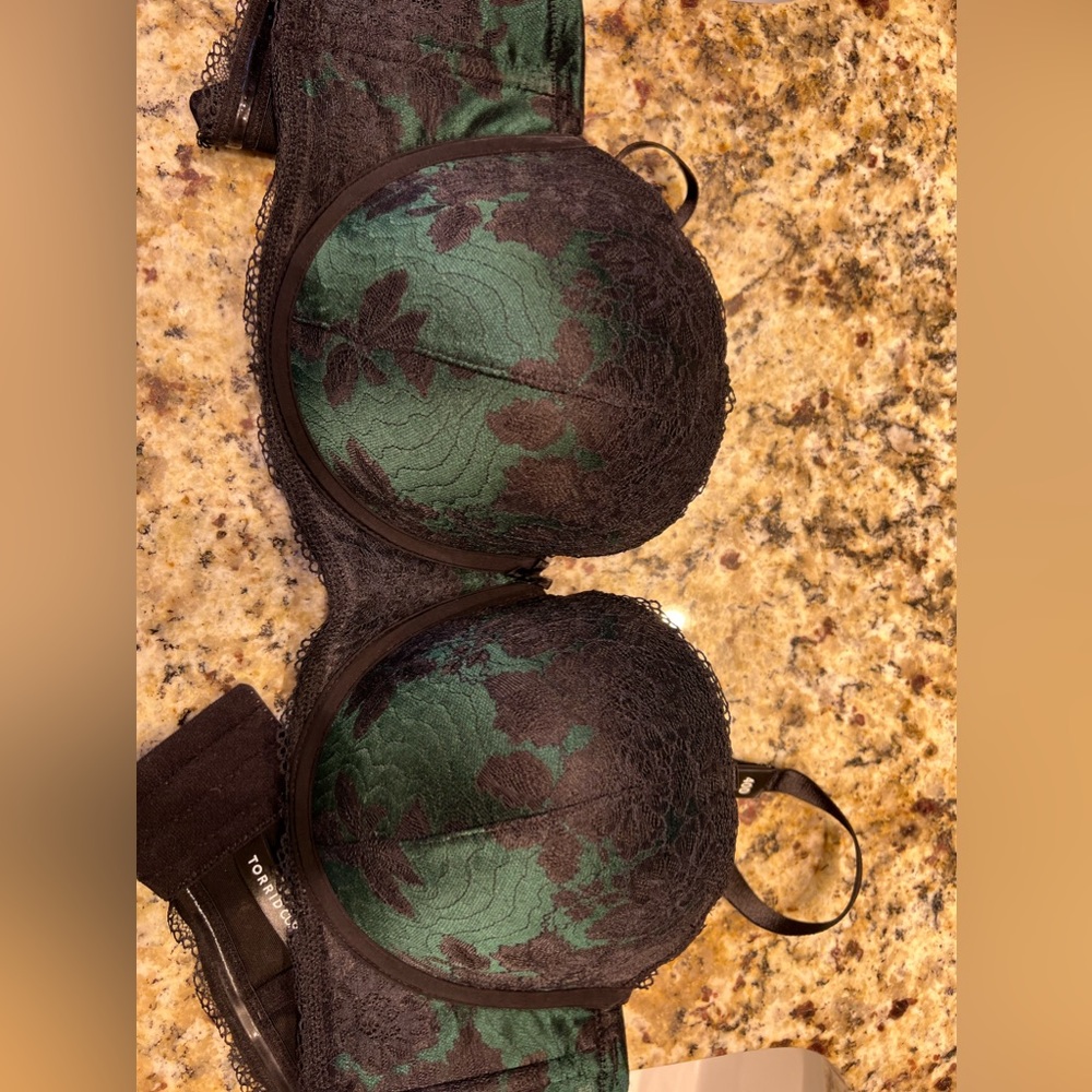 Torrid multi-way bra 40D